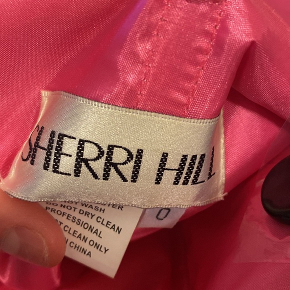 SHERRI HILL strapless pink short dress with diamonds - Picture 4 of 7